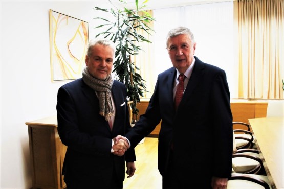 Deputy Speaker of the House of Representatives, Nebojša Radmanović, spoke with the Head of the Delegation and the EU Special Representative in Bosnia and Herzegovina